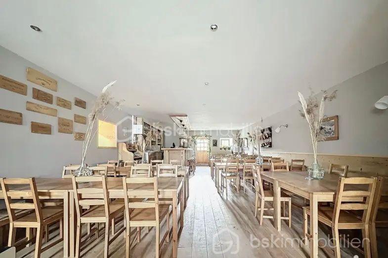 Immeuble - 885 m² - 40 pièces