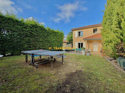 Maison - 98 m² - 5 pièces