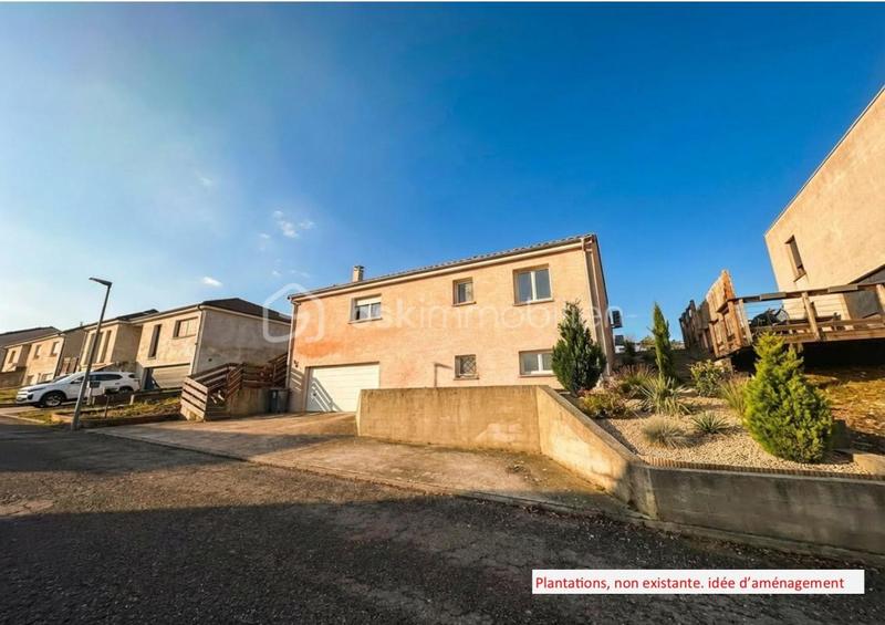 Maison - 96 m² - 4 pièces