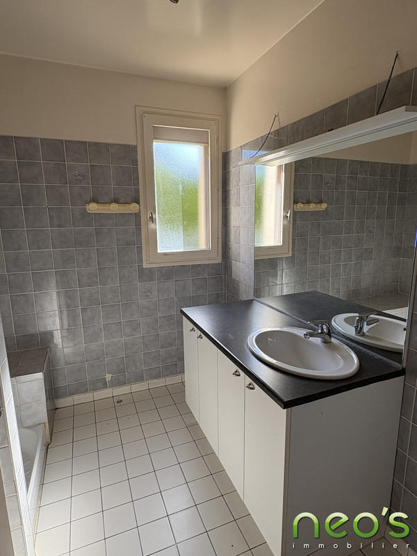 Maison traditionnelle - 109 m² - 6 pièces