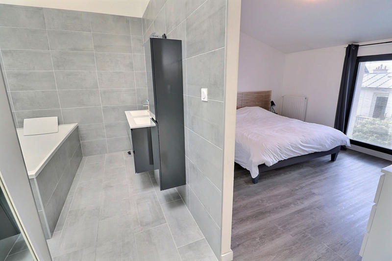 Maison - 185 m² - 6 pièces