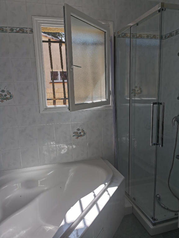 Villa - 97 m² - 4 pièces