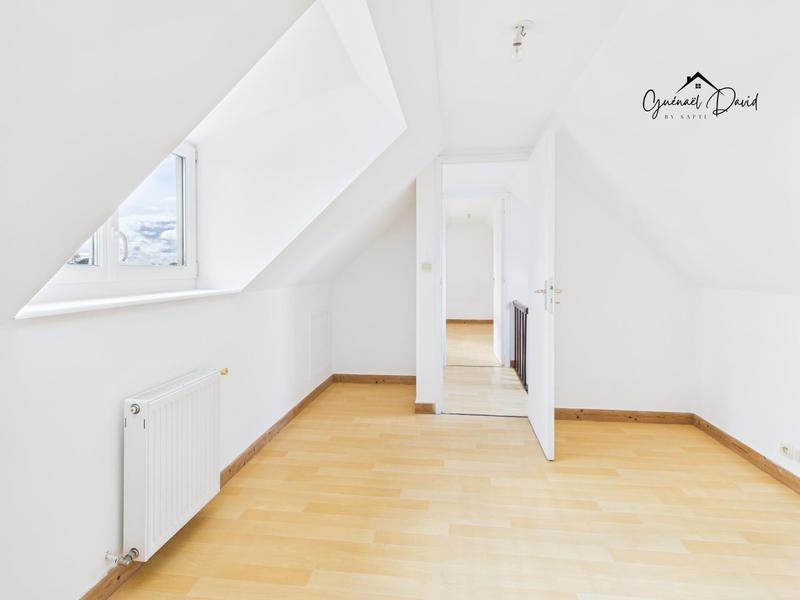 Maison - 106 m² - 5 pièces