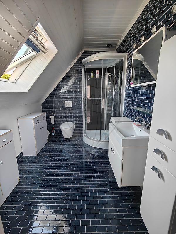 Maison - 180 m² - 7 pièces