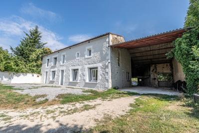 Maison ancienne - 212 m² - 10 pièces