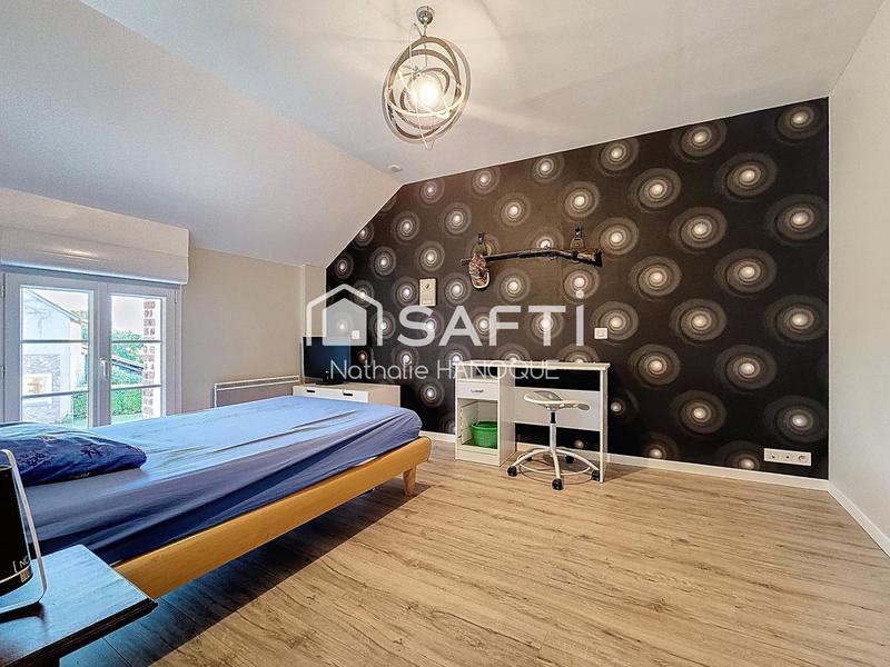 Maison - 204 m² - 9 pièces