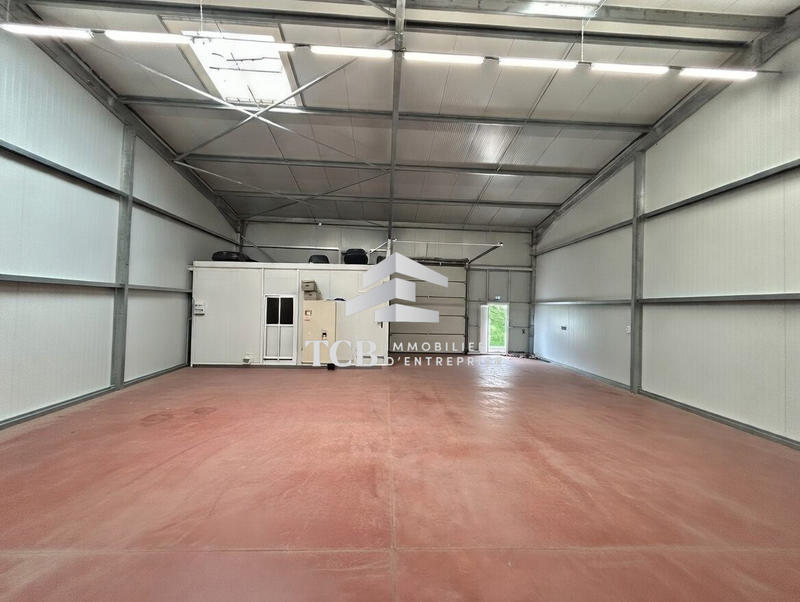Local d'activités - 200 m²