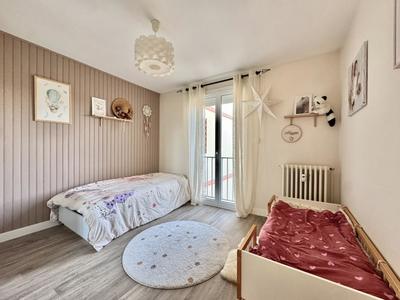 Appartement - 83 m² - 3 pièces