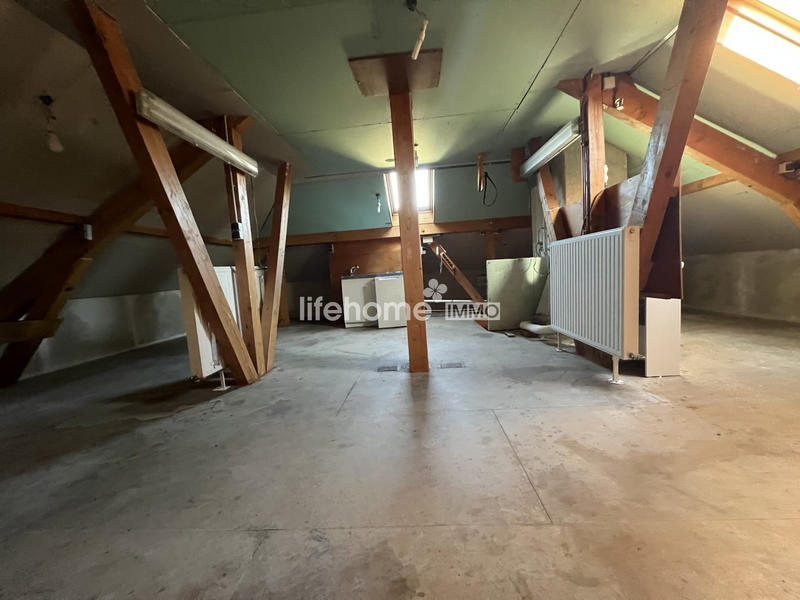 Maison - 204 m² - 9 pièces