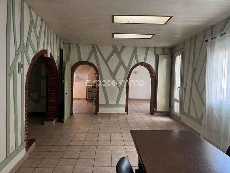 Local commercial - 786 m²