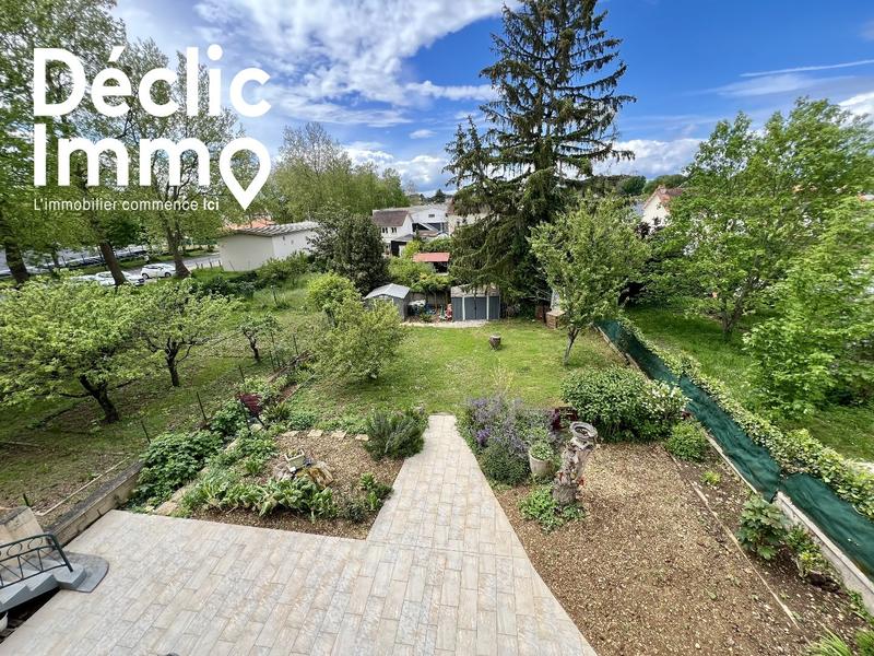 Maison - 199 m² - 9 pièces