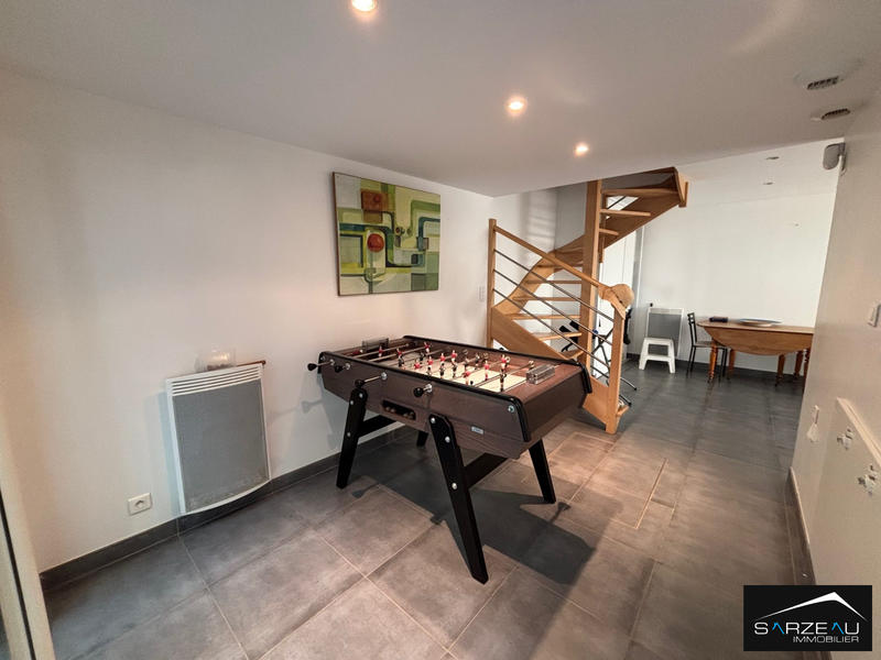 Maison - 212 m² - 10 pièces