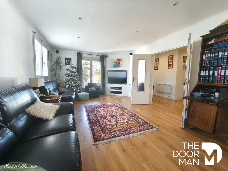 Villa - 141 m² - 5 pièces