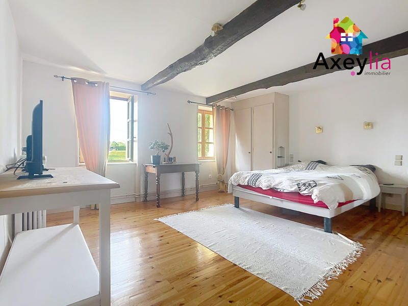 Maison - 200 m² - 7 pièces