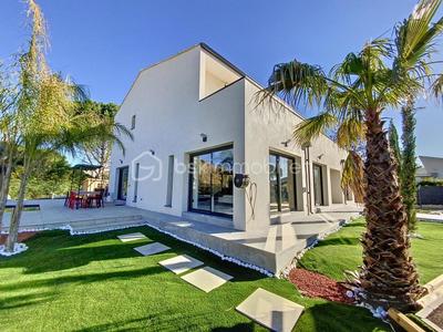 Villa - 245 m² - 6 pièces