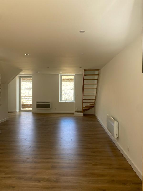 Appartement - 81 m² - 3 pièces