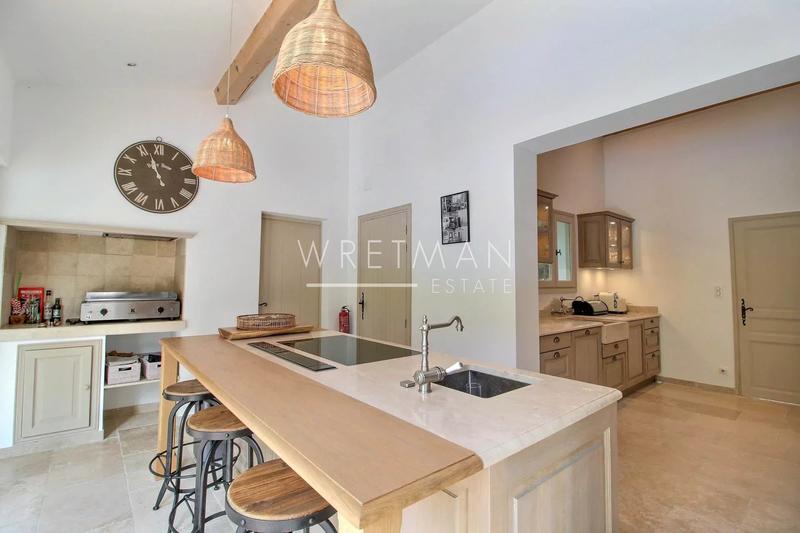 Villa - 198 m² - 7 pièces