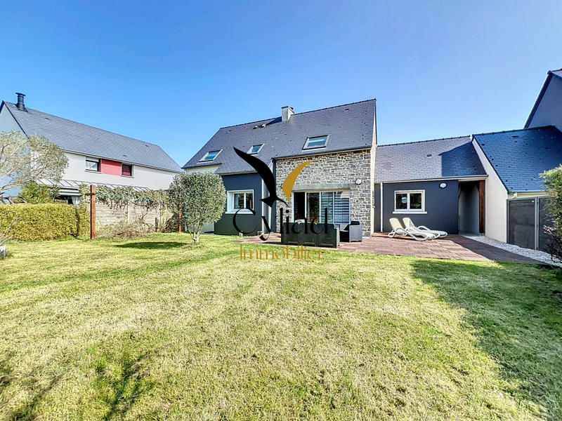 Maison contemporaine - 118 m² - 7 pièces