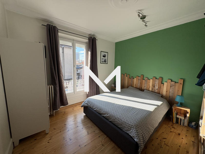 Appartement - 90 m² - 5 pièces