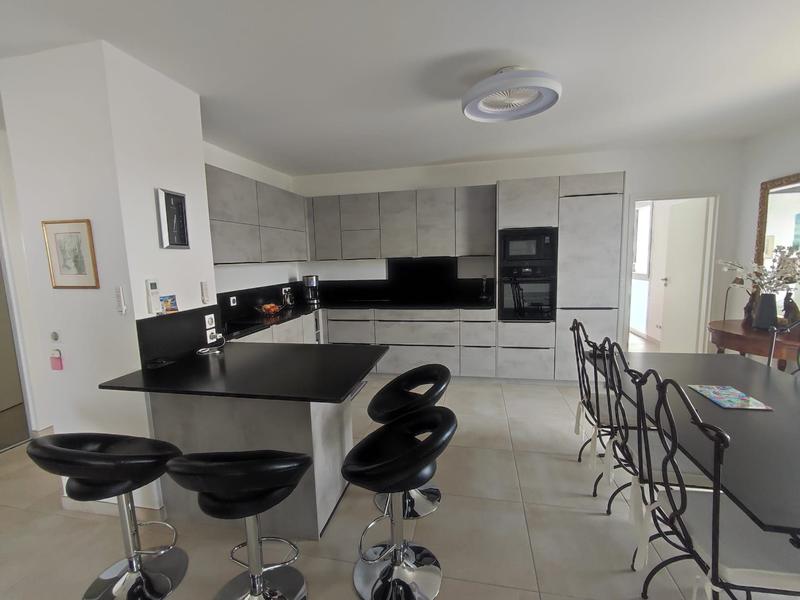 Appartement - 96 m² - 4 pièces