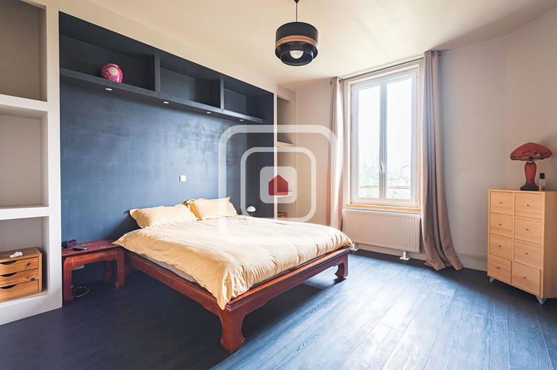 Maison - 159 m² - 7 pièces