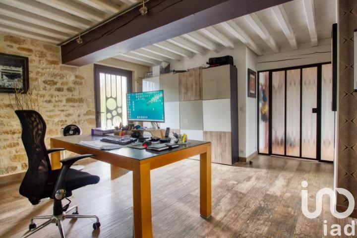 Maison - 327 m² - 9 pièces