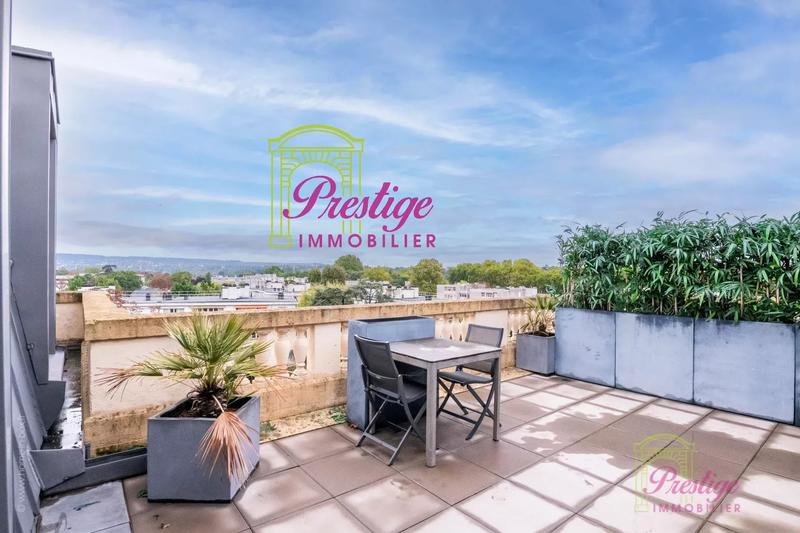 Appartement - 94 m² - 4 pièces