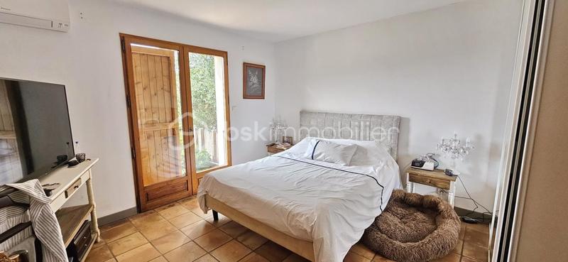 Maison - 246 m² - 9 pièces