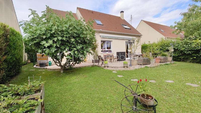 Maison - 101 m² - 5 pièces