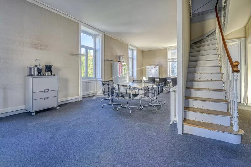 Bureau - 500 m² - 17 pièces