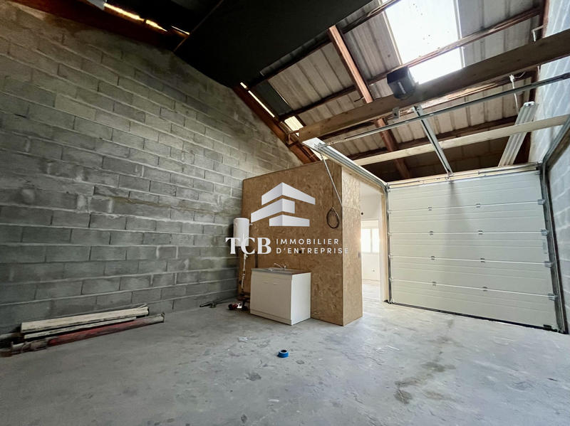 Local d'activités - 188 m²