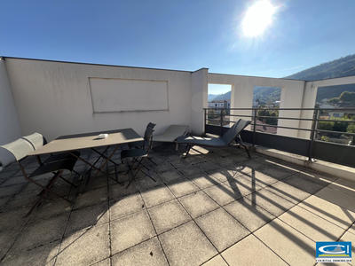 Appartement - 80 m² - 3 pièces