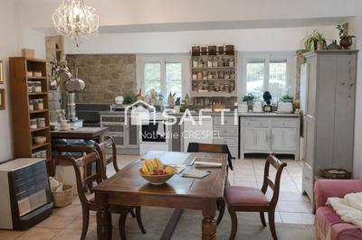 Propriété - 180 m² - 11 pièces