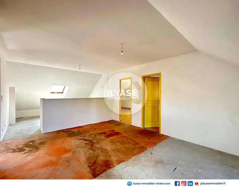 Maison - 200 m² - 10 pièces