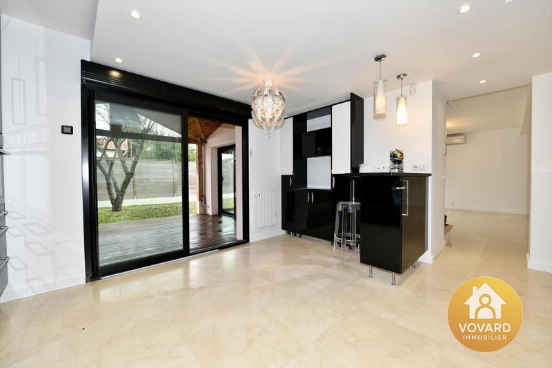 Maison - 172 m² - 8 pièces