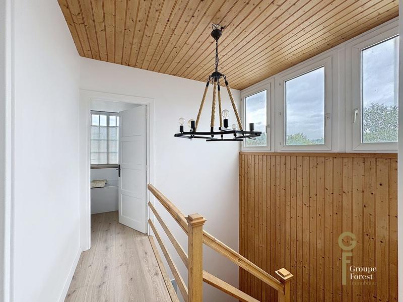 Maison - 180 m² - 5 pièces