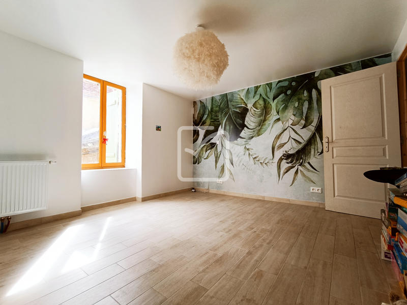 Maison - 169 m² - 5 pièces