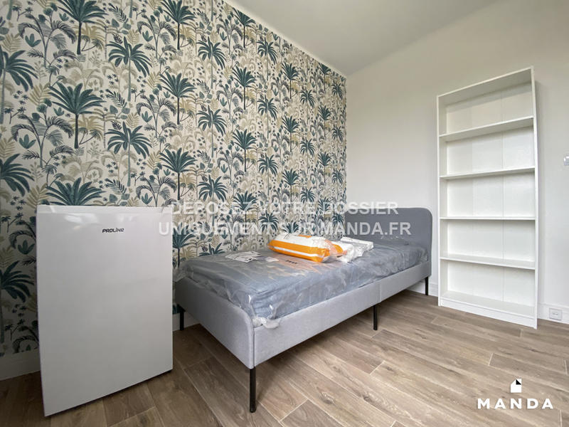 Chambre - 11 m² - 5 pièces