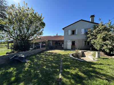 Maison - 225 m² - 8 pièces