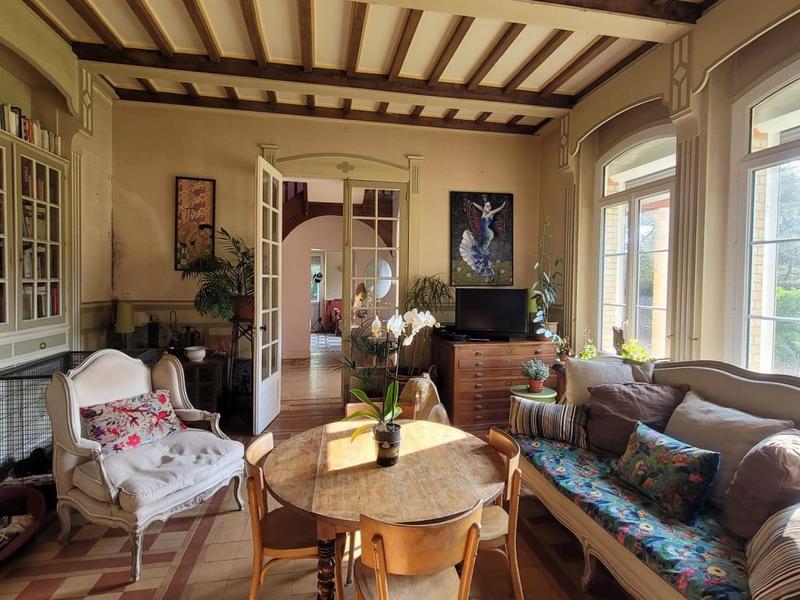 Maison - 240 m² - 10 pièces