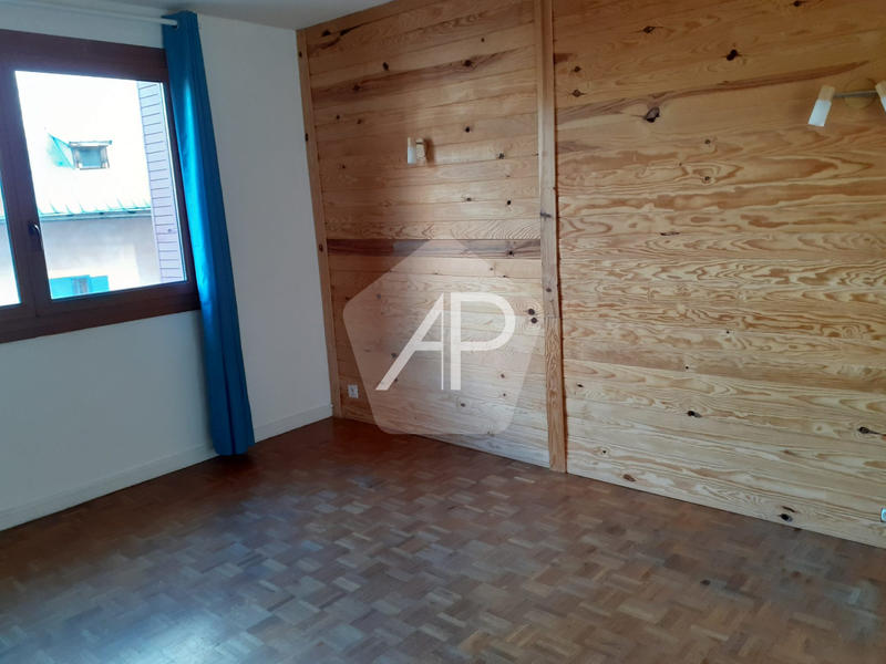 Appartement - 77 m² - 4 pièces