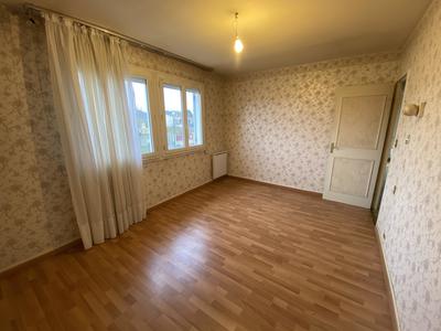 Maison - 86 m² - 5 pièces