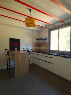 Maison de ville - 159 m² - 11 pièces