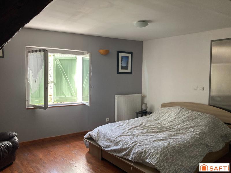 Maison - 237 m² - 10 pièces