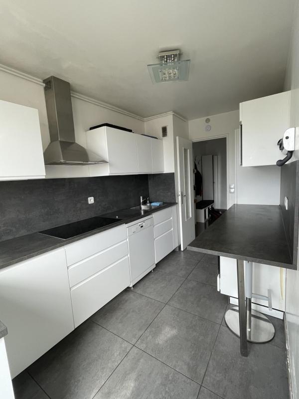 Appartement - 83 m² - 4 pièces