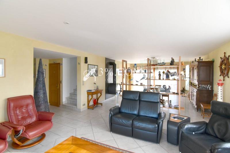 Propriété - 175 m² - 11 pièces