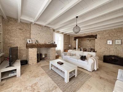 Propriété - 429 m² - 17 pièces