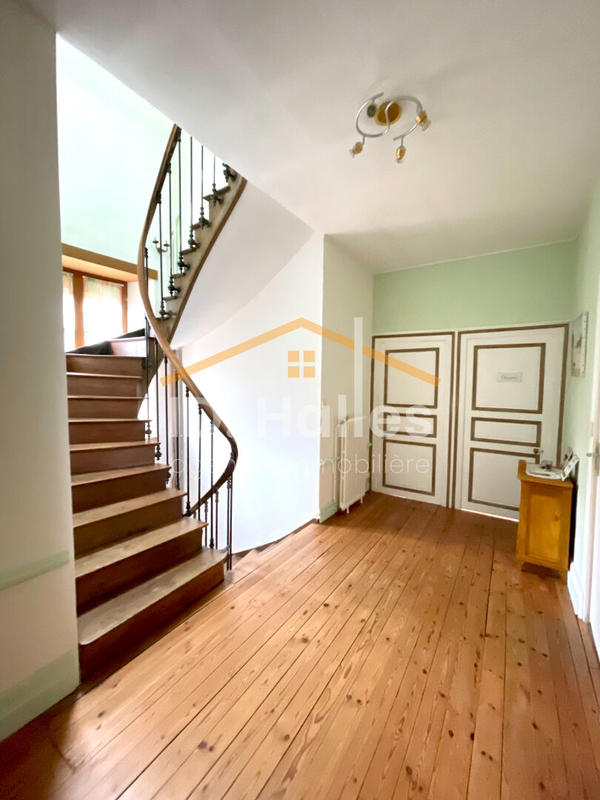 Maison - 226 m² - 8 pièces