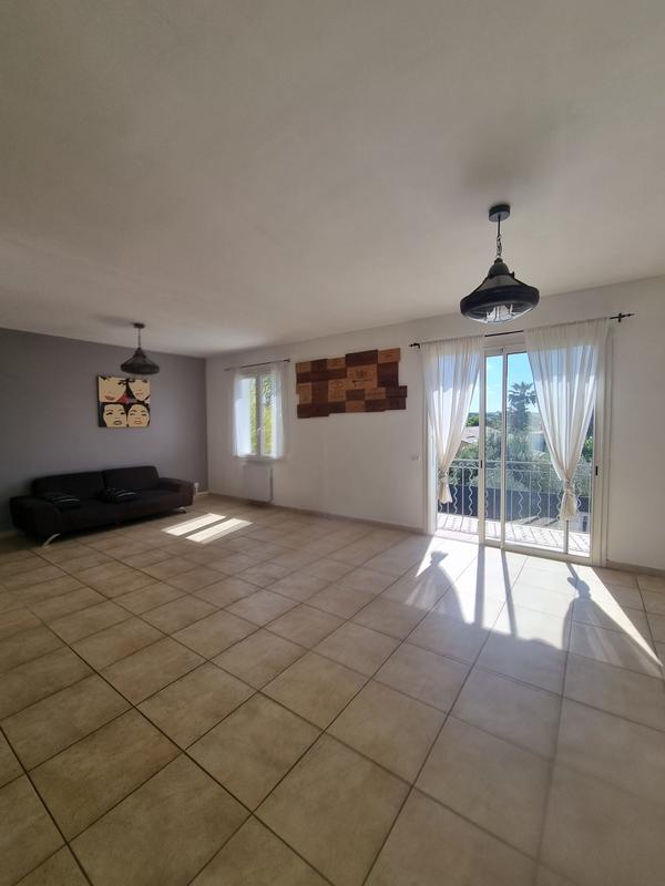 Appartement - 110 m² - 4 pièces