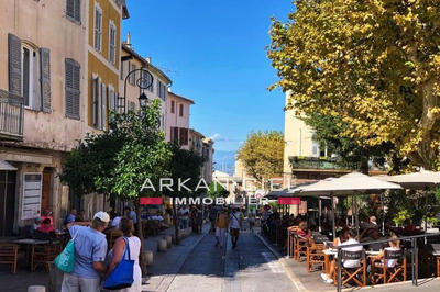 Fonds de commerce - 19 m²